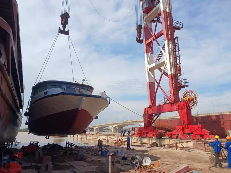 Nam Phát Group hạ thủy thành công tàu Tender Indochine 99 khách