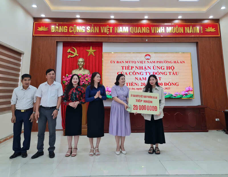 Nam Phát Ship đóng góp ủng hộ đồng bào lũ lụt miền trung