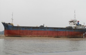 Tàu Nam Phát 02