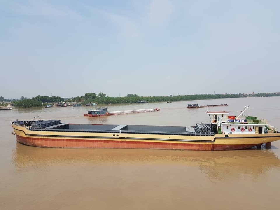 Tàu Nam Phát 18